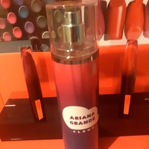 Ariana Grande Cloud Bodyspray, L'Oreal Paris Brill